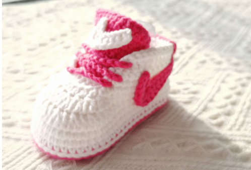 NEWBORN BABY BOOTIES